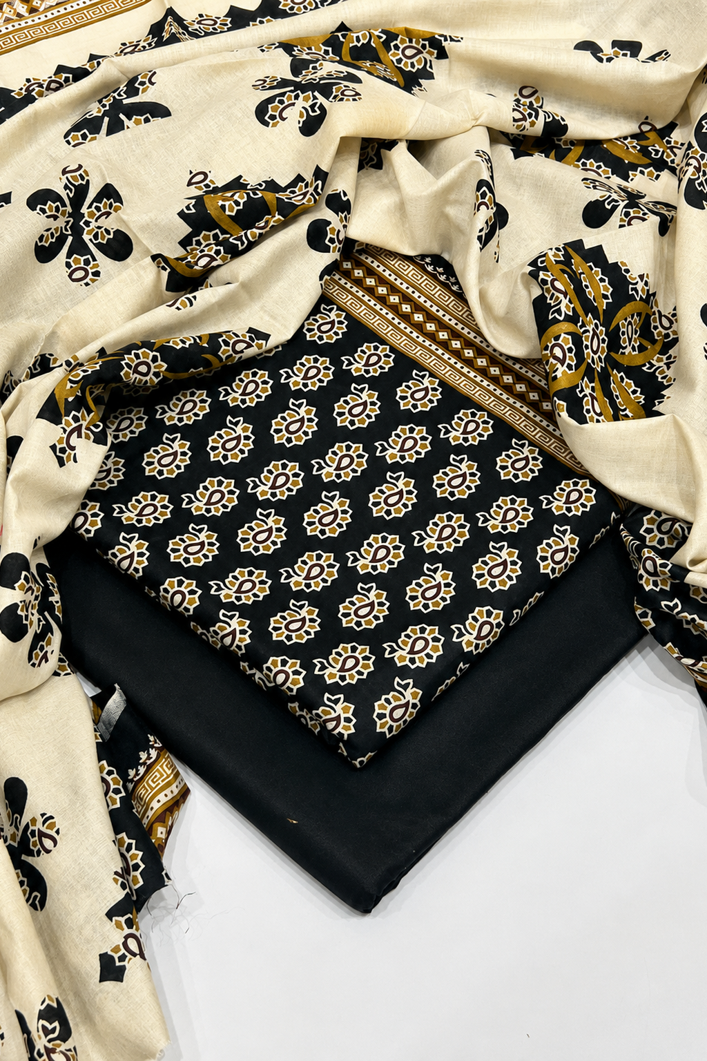 Digital Printed 3-Piece Lawn Suit — Unstitched